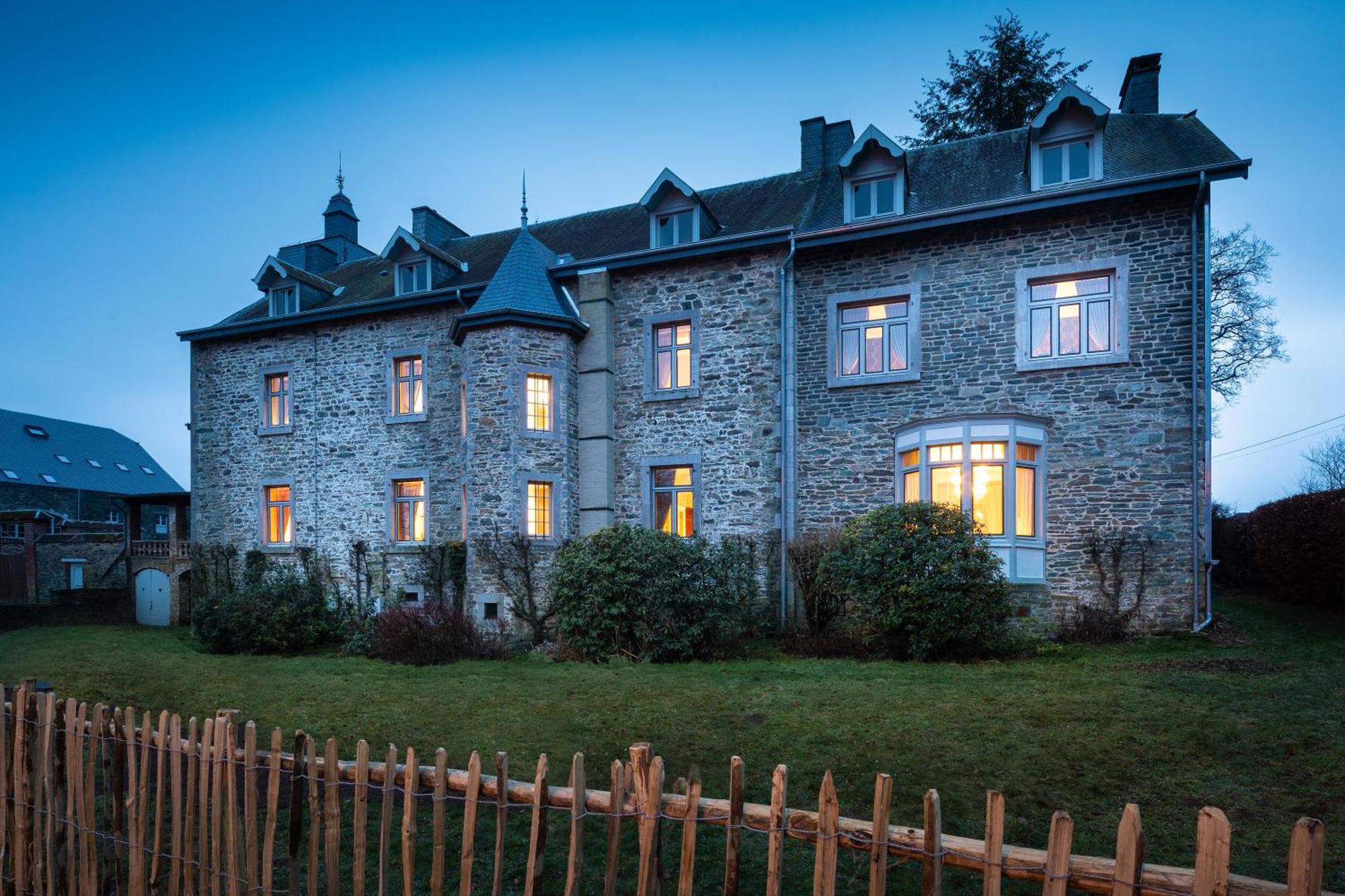 Chateau-Ferme Des Abys Paliseul Exterior photo